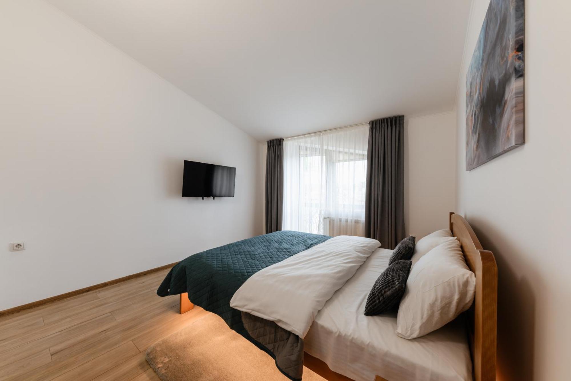 Luxury Apartments Uzhorod Buitenkant foto