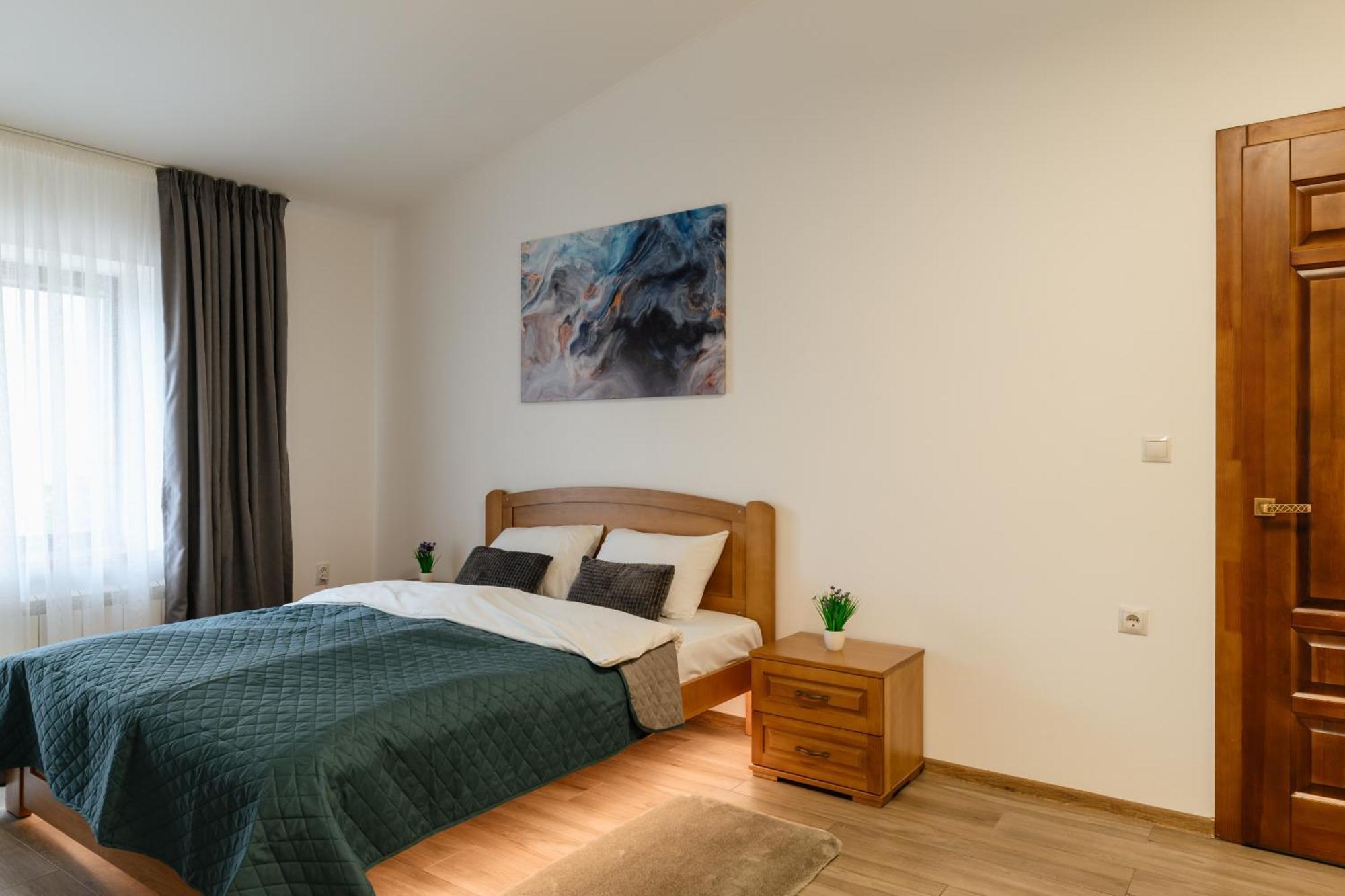 Luxury Apartments Uzhorod Buitenkant foto