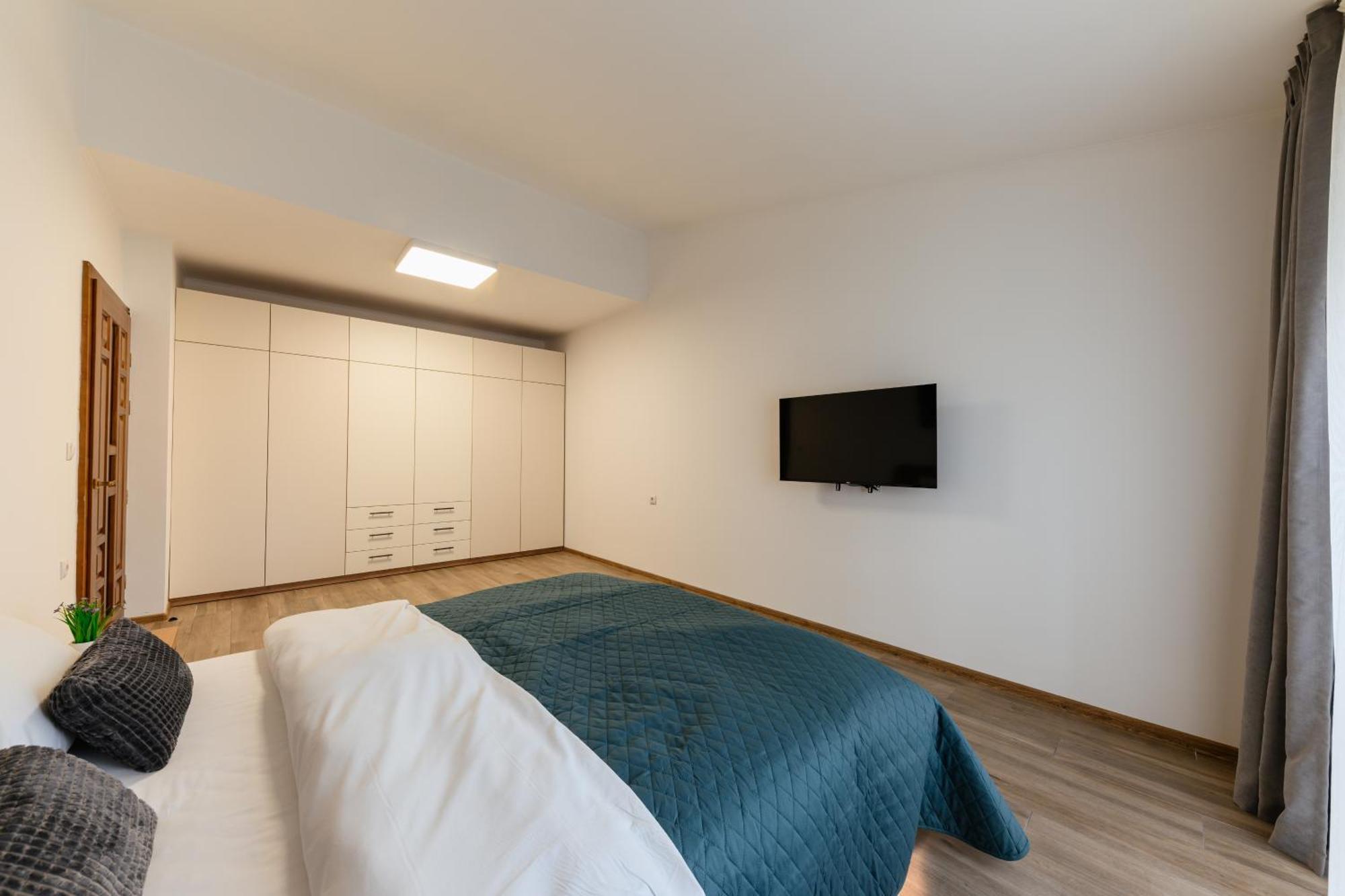 Luxury Apartments Uzhorod Buitenkant foto