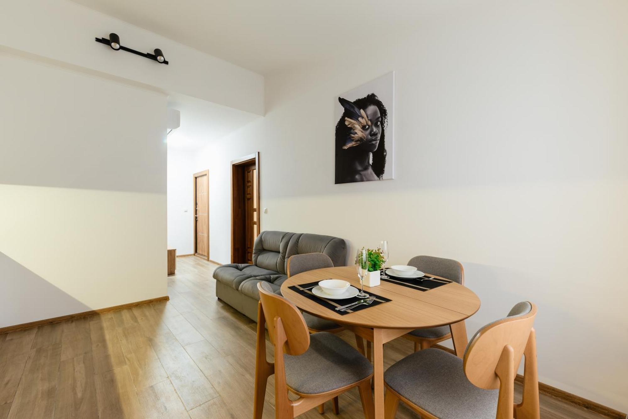 Luxury Apartments Uzhorod Buitenkant foto